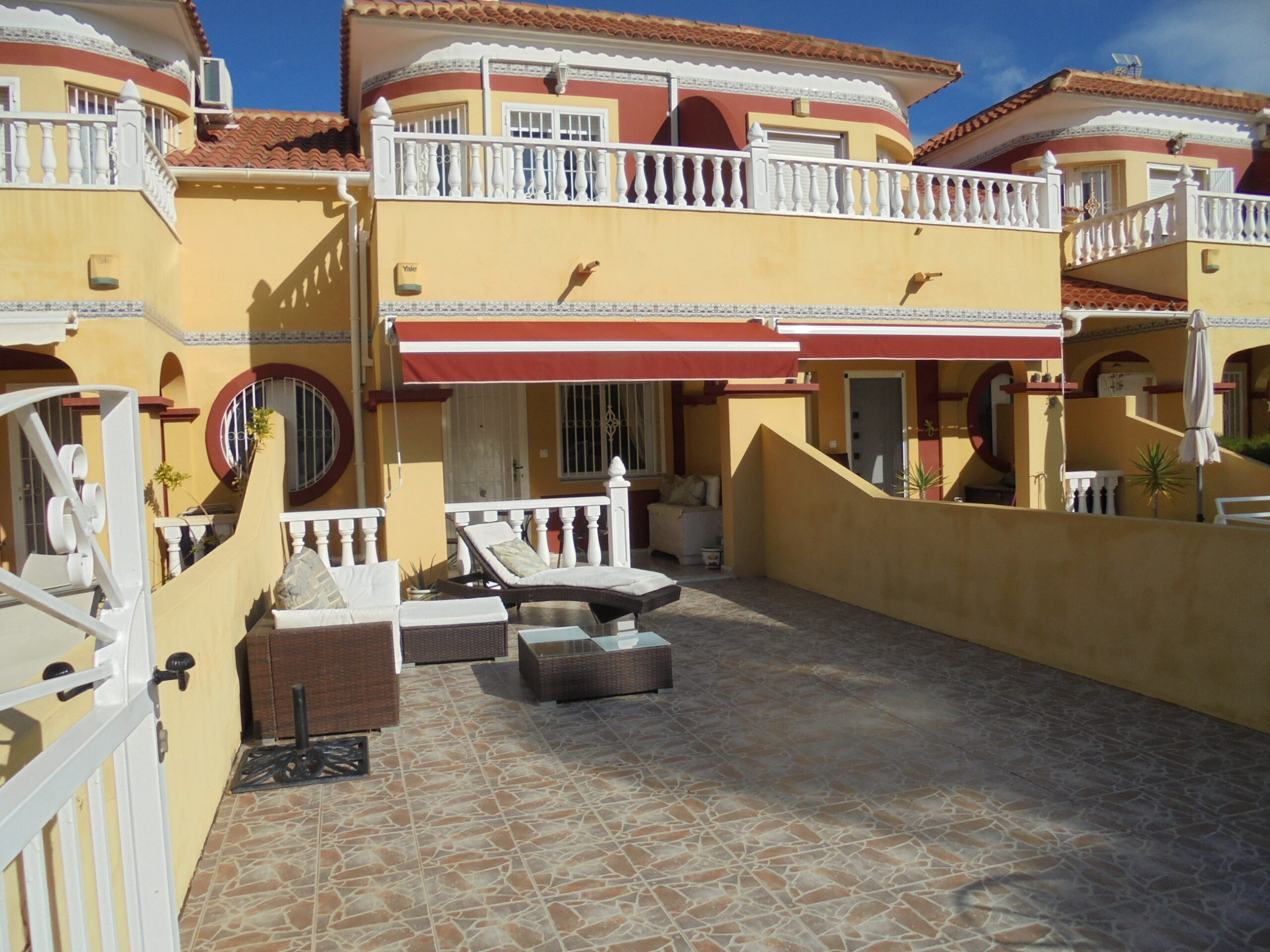 TERRACE TOWNHOUSE 2 BEDS – TORREVIEJA