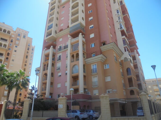 APARTMENT 2 BED TORREVIEJA